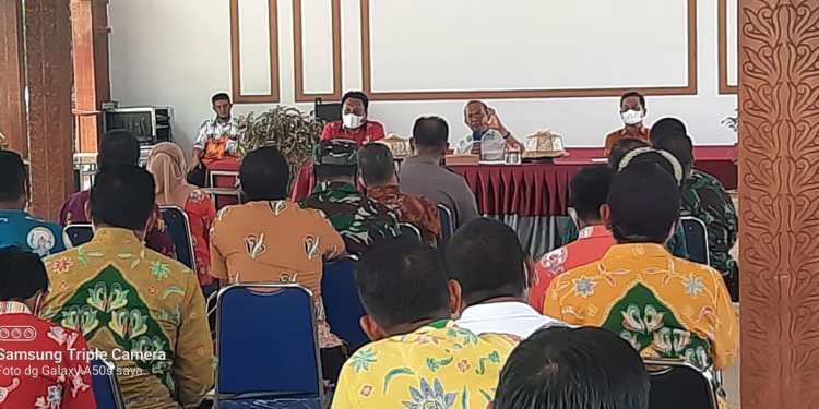 Bupati Bombana H. Tafdil Gelar Rapat Koordinasi