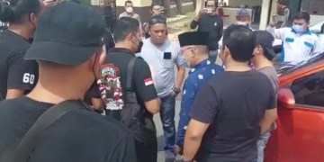 enangkapan Ketua Umum Dewan Pimpinan Nasional Persatuan Pewarta Warga Indonesia (DPN PPWI) telah terjadi legalisasi “Law as a tool of crime”