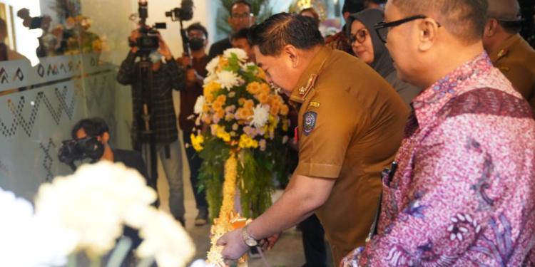 Sekertaris Daerah Provinsi Sulsel, Abdul Hayat Gani, meresmikan dua inovasi terbaru PT Bank Sulawesi Selatan dan Sulawesi Barat (Sulselbar)