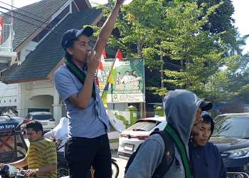 Himpunan Mahasiswa Islam (HMI) Komisariat Perguruan Tinggi (Koperti) Fajar Cabang Makassar menolak kenaikan harga Bahan Bakar Minyak (BBM)