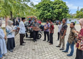 Warga Gampong Kopelma Darussalam, Kecamatan Syiah Kuala, Kota Banda Aceh meminta Pemko Banda Aceh untuk melakukan perluasan badan jalan