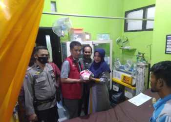 Setelah mendengar adanya bayi ditemukan di jalan Liku Sakkea Desa Pataro Kecamatan Herlang perbatasan Kecamatan Kajang oleh warga