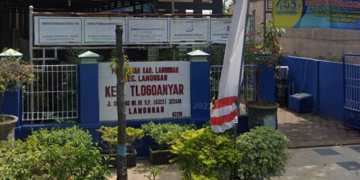 Satuan Tugas Sapu Bersih Pungutan Liar Kabupaten Lamongan telag berhasil melakukan OTT (Operasi Tangkap Tangan) oleh oknum Lurah Tlogoanyar