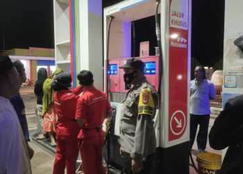 Polisi Awasi SPBU di Pangkep, Kapolres Ingatkan akan Tindak Tegas Penimbun BBM