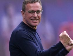 Resmi,Ralf Rangnic dapat izin kerja latih MU
