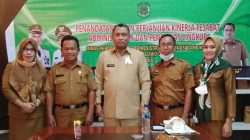 Pejabat Administrator Dalam Lingkungan Dinas P2KUKM Menandatangani Pakta Integritas