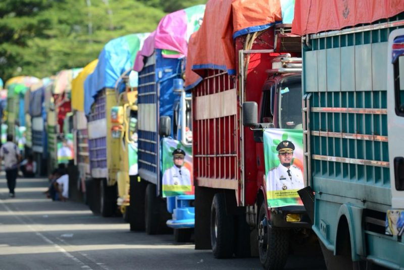 Andi Sudirman Sulaiman resmi melepas bantuan benih gratis padi untuk 100 ribu lebih hektar sawah untuk Kabupaten/Kota