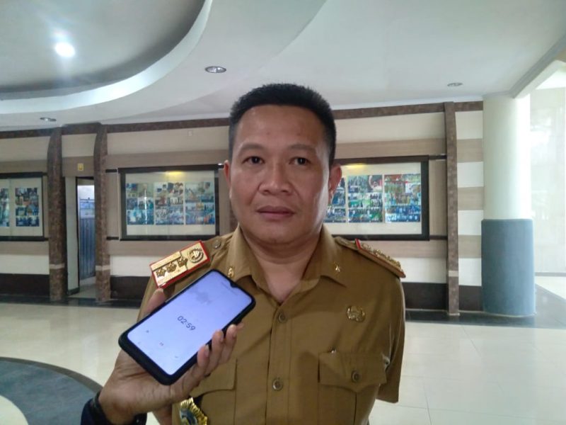 Pemerintah Kabupaten (Pemkab) Jeneponto, Sulawesi Selatan, mengadakan pasar murah di halaman kantor bupati