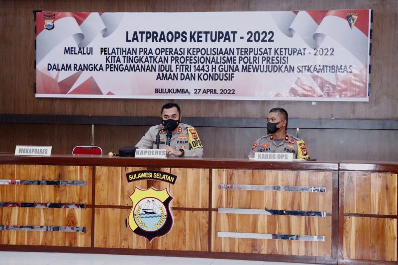 Dalam rangka mengamankan arus mudik dan balik Idul Fitri 1443 Hijiriah / 2022 Masehi di Kabupaten Bulukumba, operasi Ketupat