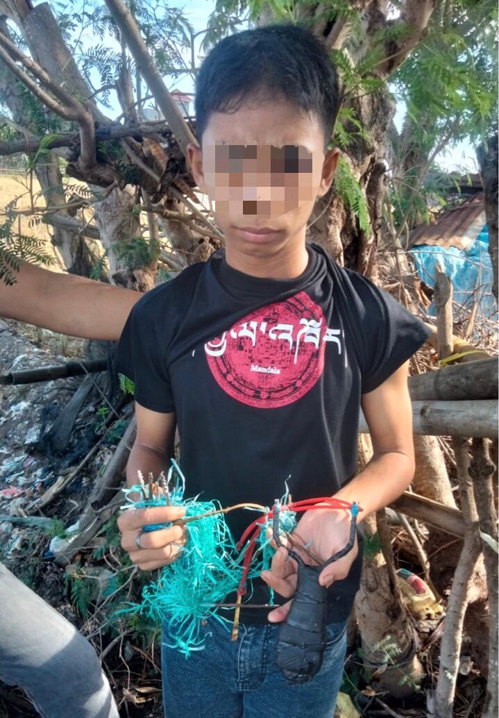 Resmob Polres Bulukumba bersama dengan Unit Reaksi Cepat (URC) Polsek Ujung Bulu berhasil mengamankan seorang terduga pelaku penganiayaan