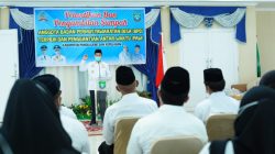 Bupati Pangkep Muhammad Yusran Lalogau melakukan pelantikan dan mengambil sumpah anggota Badan Permusyawaratan Desa (BPD)