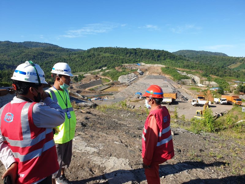 Gubernur Sulawesi Selatan, melakukan peninjauan ke Bendungan Pamukkulu di Desa Kale Ko’mara, Kecamatan Polongbangkeng Utara, Kabupaten Takalar