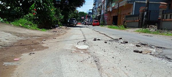 Pemerintah Provinsi (Sulawesi Selatan terus berupaya menggenjot pembangunan dan perbaikan infrastruktur jalan. Salah satu yang menjadi prioritas Pemprov Sulsel
