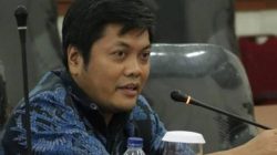 Sikap Bupati Maros Chaidir Syam yang menerima secara lapang dada SK penetapan lokasi (Penlok) trase Kereta Api (KA)