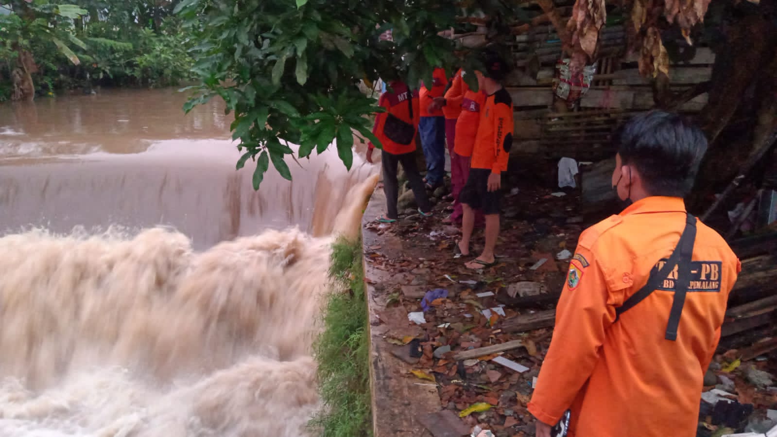 Bocah 4 Tahun di Pemalang Hilang Terbawa Arus Air Selokan