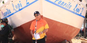 Bupati Bulukumba Andi Muchtar Ali Yusuf menghadiri ritual Songkabala Ri Bantilang dan Annyorong Lopi di Bantilan Tanah Beru