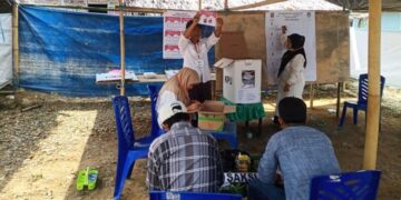 Panitia Pemilihan Kepala Desa (Pilkades) di Desa Sabbang merampungkan rekapitulasi perolehan suara di 5 (lima) dusun/TPS di Kantor Desa Sabbang,