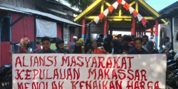 Aliansi Masyarakat Kepulauan Makassar (AMKM) menyayangkan langkah pemerintah menaikkan harga Bahan Bakar Minyak ( BBM ) bersubsidi.