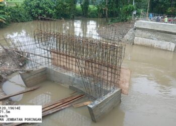 omitmen Gubernur Sulawesi Selatan Andi Sudirman Sulaiman untuk pembangunan baru Jembatan Poringan di Kabupaten Luwu kini tengah progres.