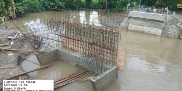 omitmen Gubernur Sulawesi Selatan Andi Sudirman Sulaiman untuk pembangunan baru Jembatan Poringan di Kabupaten Luwu kini tengah progres.