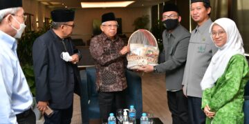 Wapres RI Minta Mahasiswa NU Bantu Masyarakat Tingkatkan Literasi Makro Ekonomi Syariah