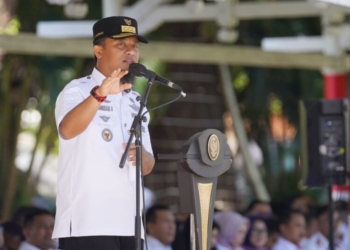 Gubernur Andi Sudirman Pimpin Apel Akbar Pasca Lebaran Idul Fitri di Rumah Jabatan